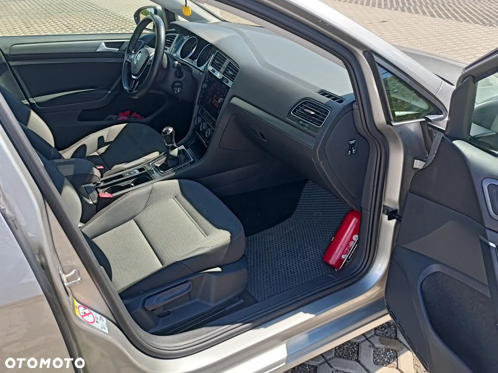 Volkswagen Golf 1.4 TSI (BlueMotion Technology) Comfortline - 23