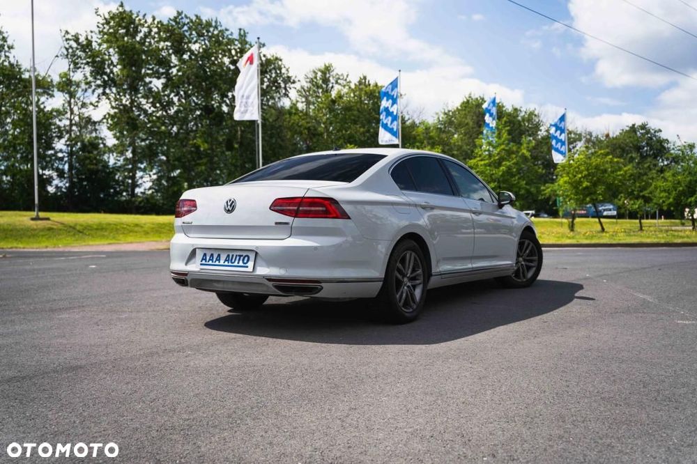 Volkswagen Passat - 7