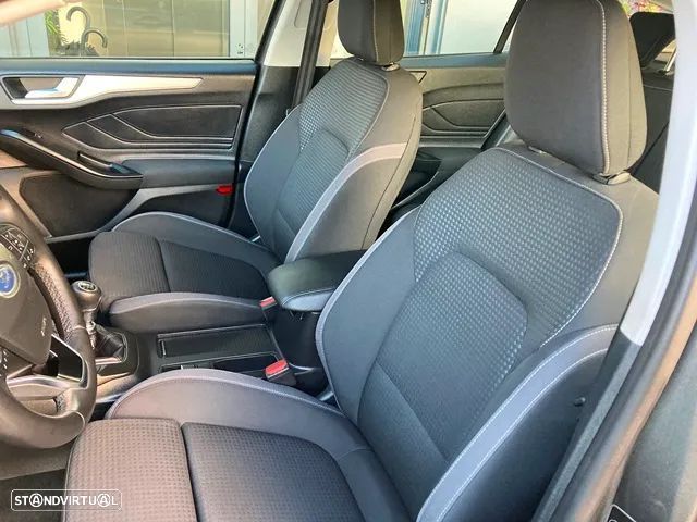 Ford Focus SW 1.5 EcoBlue S&S COOL&CONNECT - 10