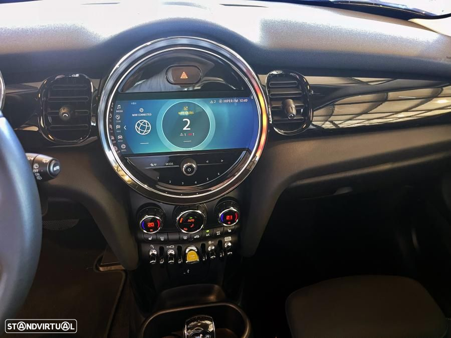 MINI 3 Portas Cooper SE Premium Essential - 24