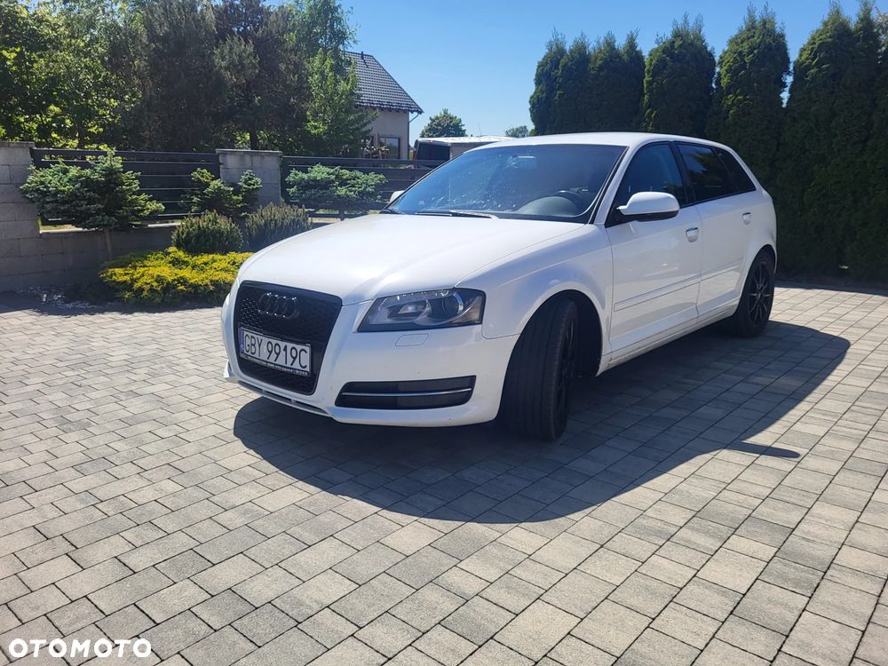 Audi A3 Sportback 1.6 TDI DPF Ambiente - 1