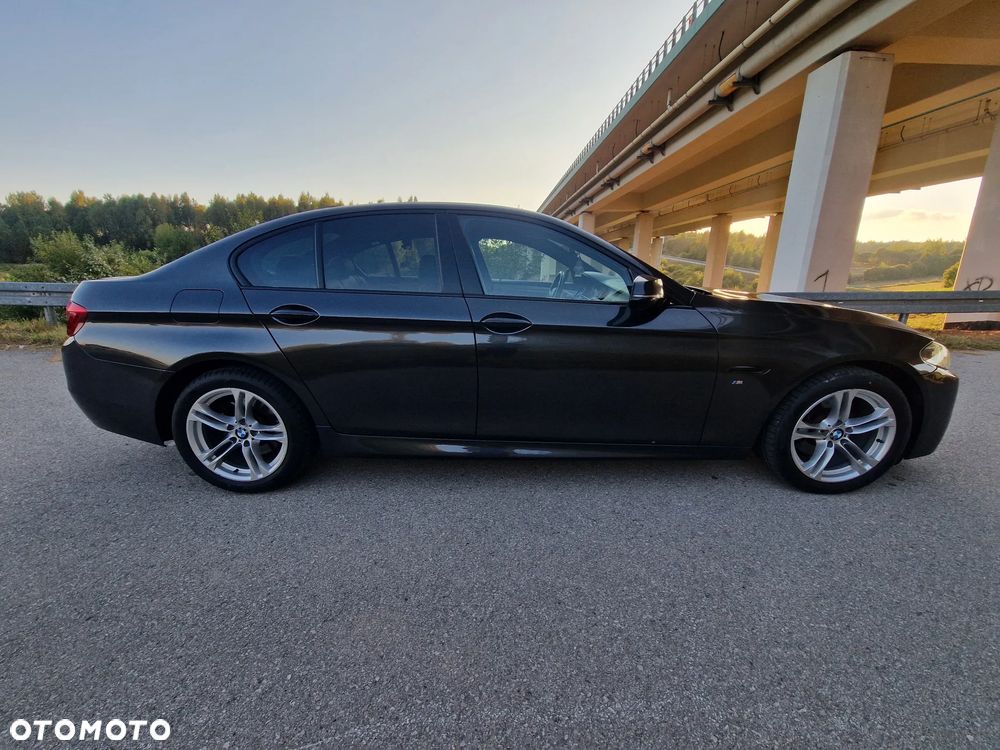 BMW Seria 5 520d xDrive - 7