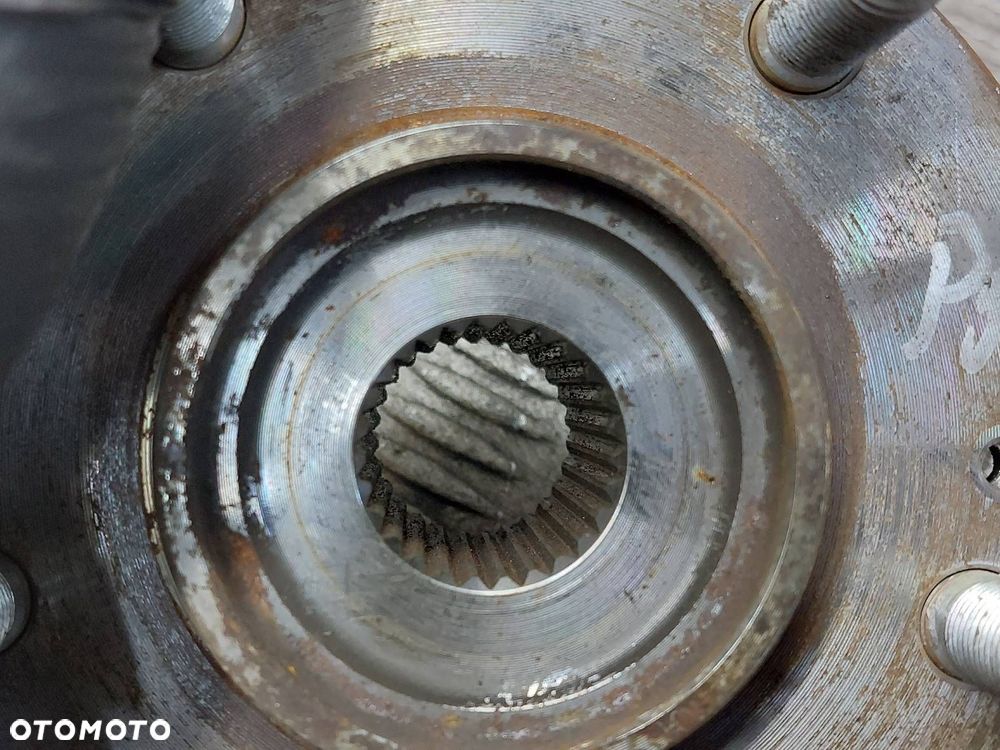 PIASTA ŁOŻYSKO PRAWY PRZÓD CARENS IV LIFT 1.6 GDI - 2