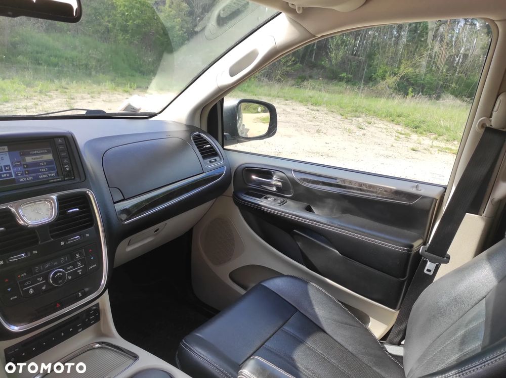 Lancia Voyager 2.8CRD Gold - 24