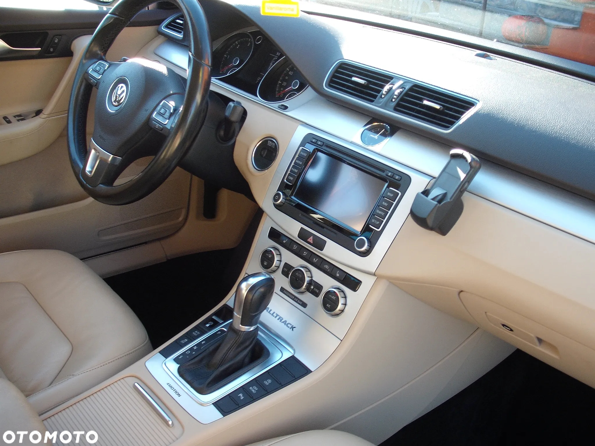 Volkswagen Passat Alltrack - 14