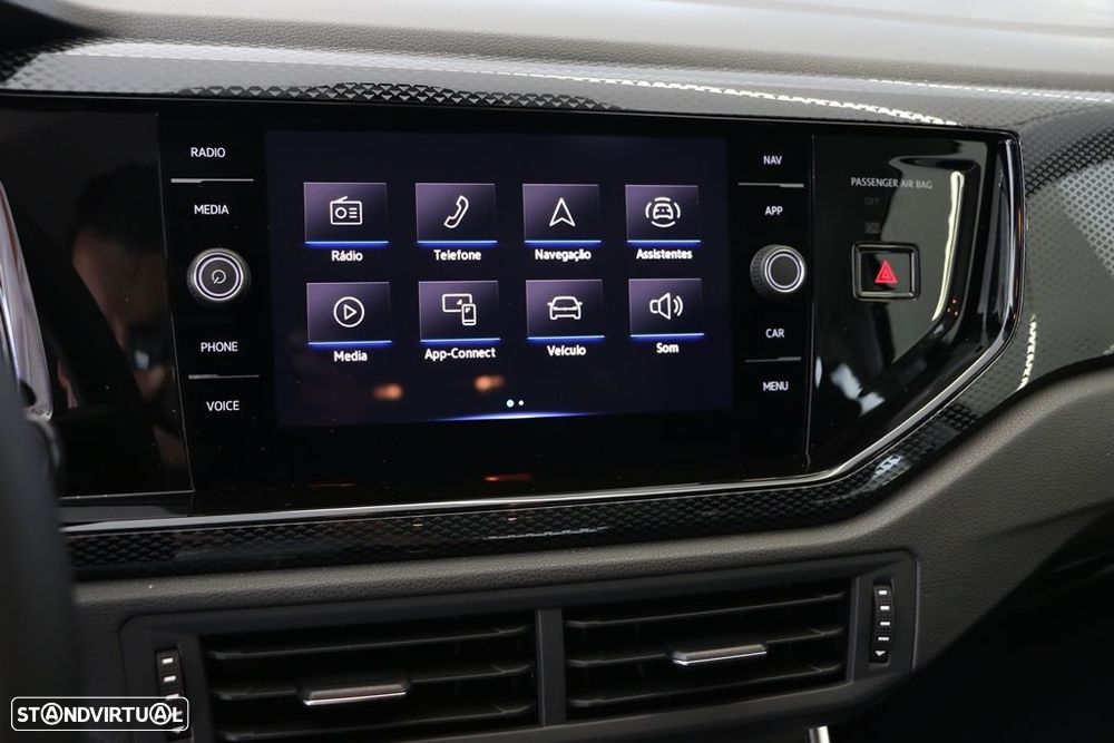 VW Polo 1.0 TSI Urban DSG - 23