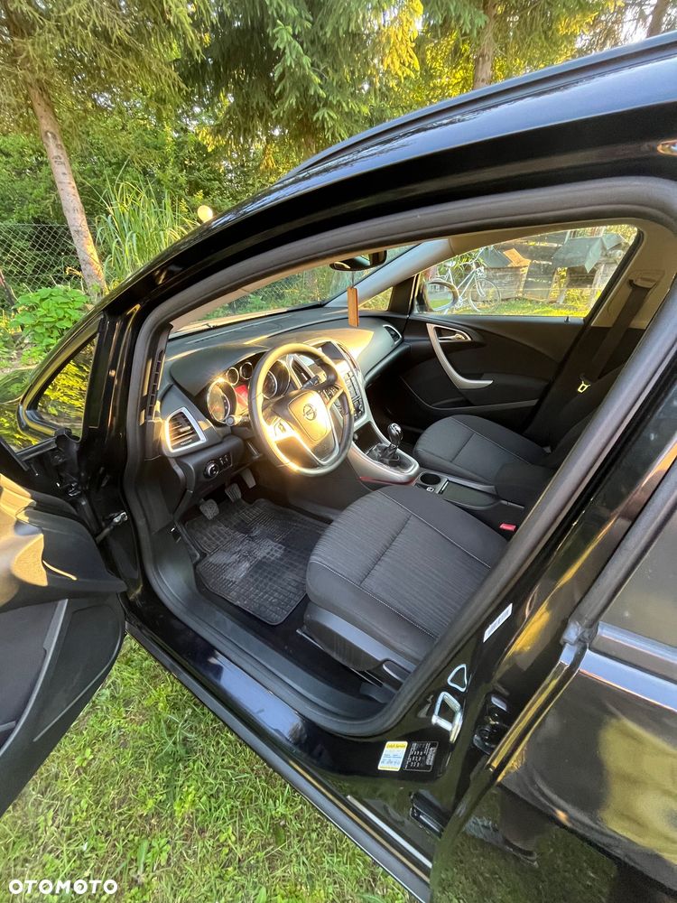 Opel Astra 1.6 - 9