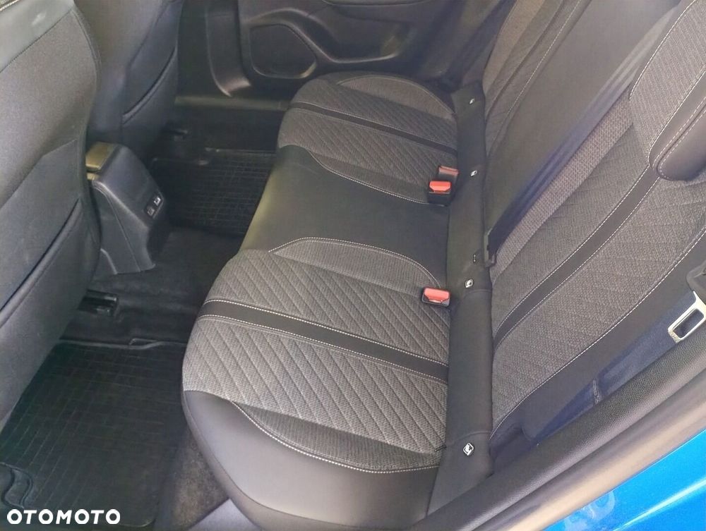 Peugeot 2008 1.2 PureTech Allure S&S EAT8 - 24