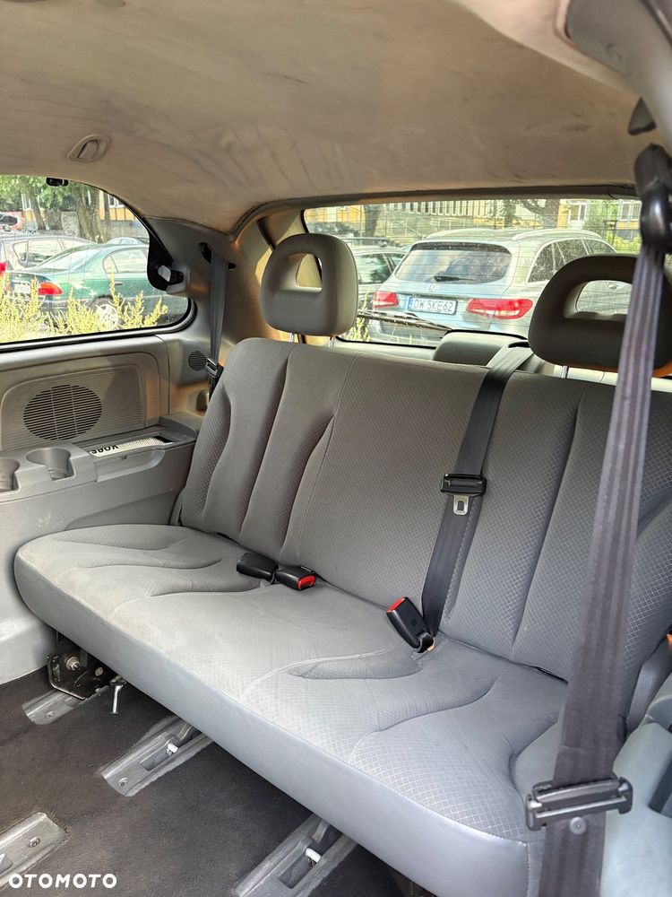 Chrysler Voyager 2.8 LX CRD - 11