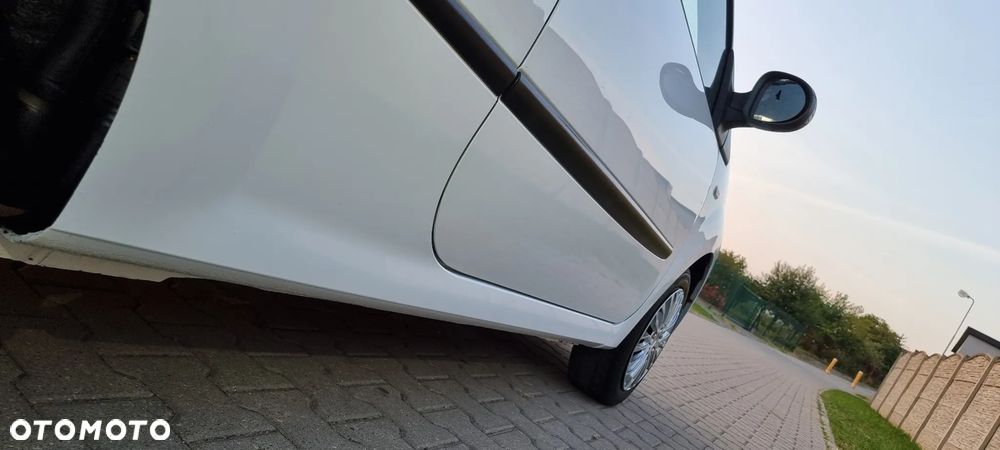 Renault Twingo 1.2 8V Authentique - 10