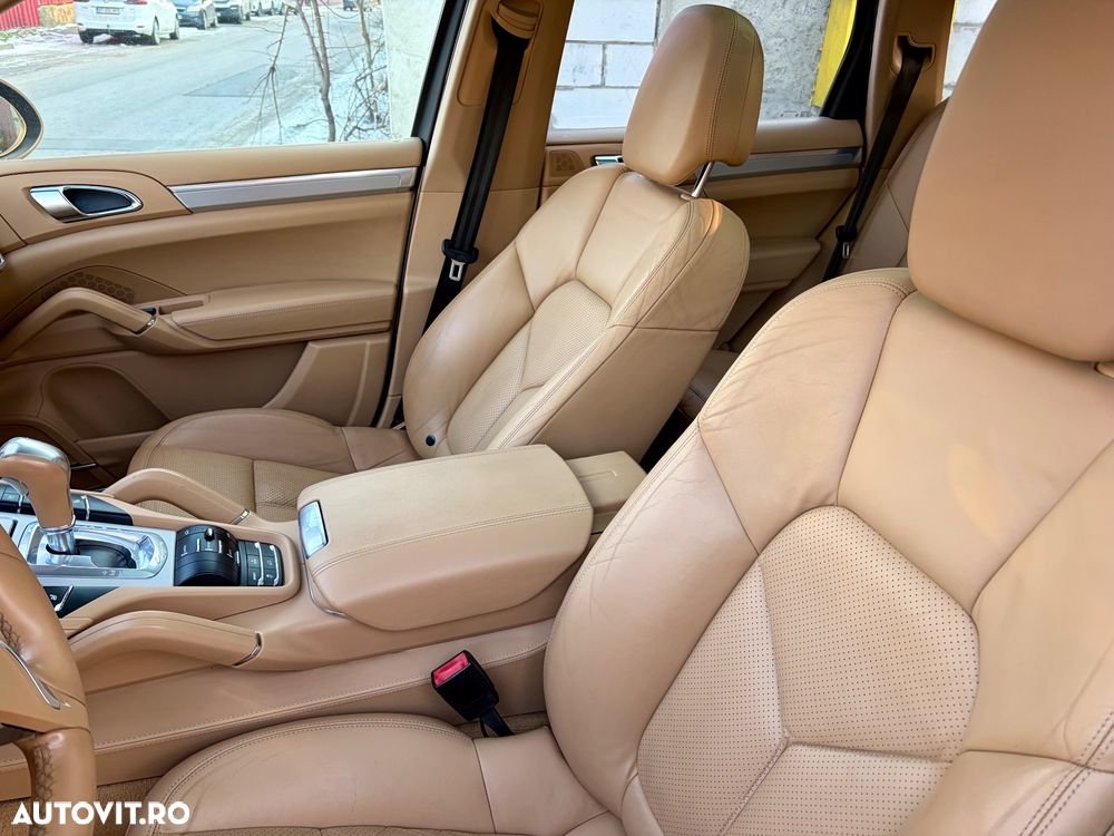 Porsche Cayenne - 6