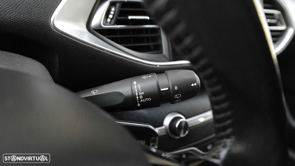 Peugeot 308 1.2 PureTech Style - 40
