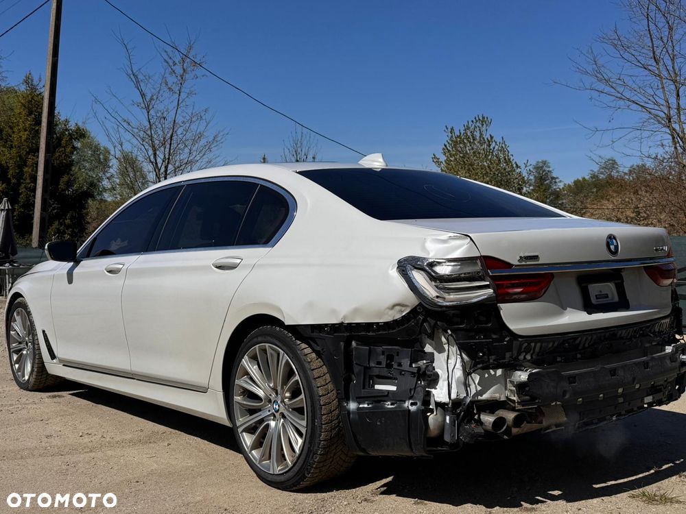 BMW Seria 7 750i xDrive Edition Exclusive - 21
