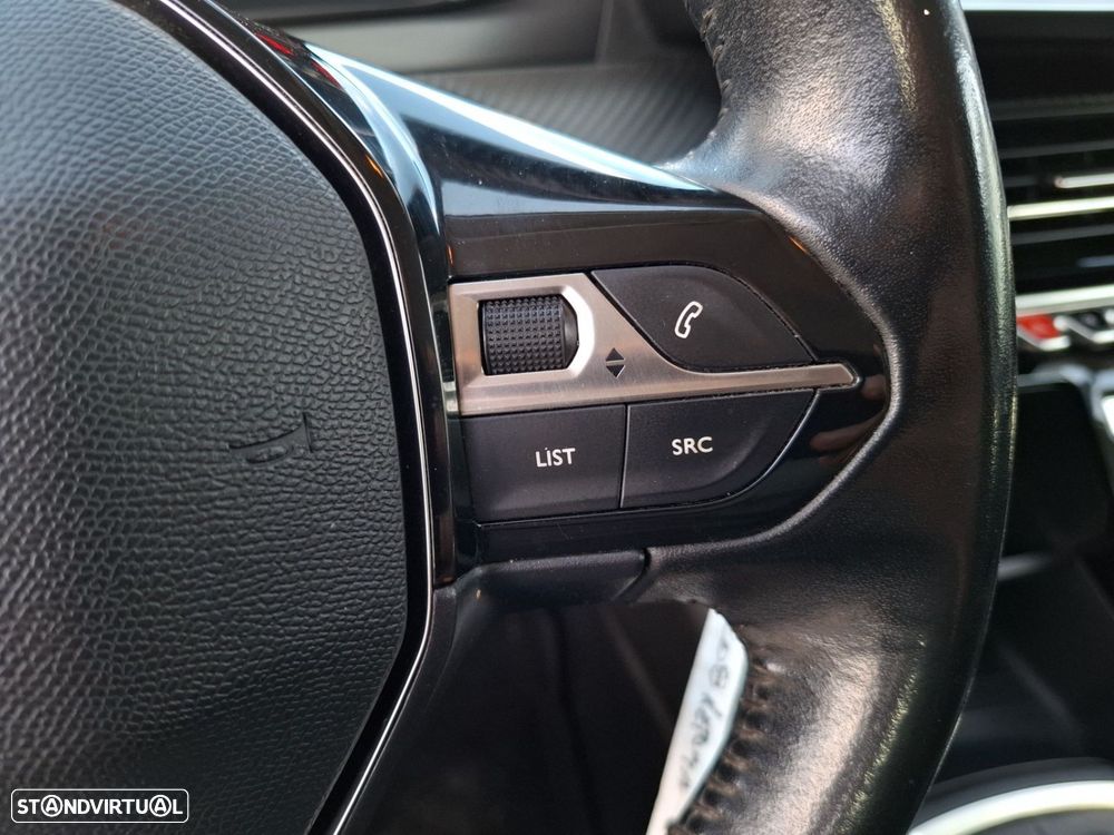 Peugeot 208 1.2 PureTech Active - 17