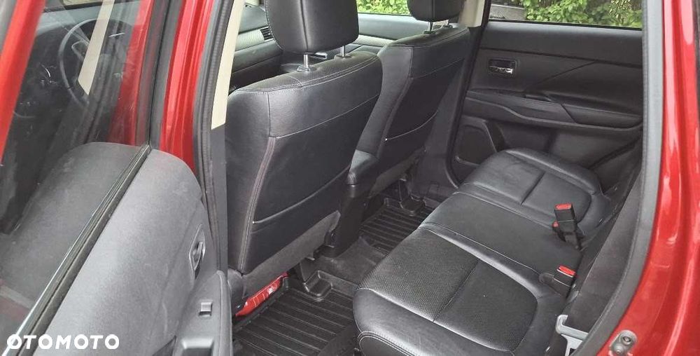 Mitsubishi Outlander - 6