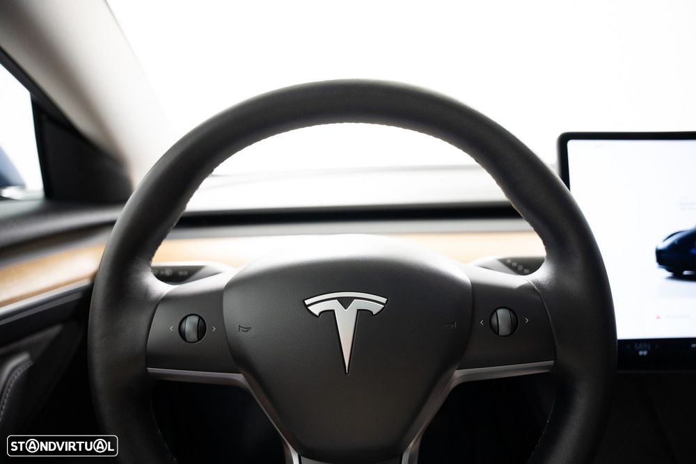 Tesla Model 3 Long-Range Dual Motor AWD - 16