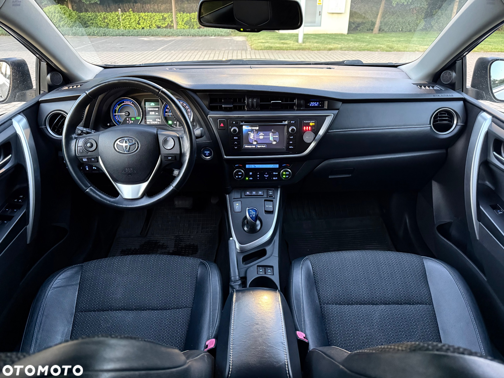 Toyota Auris - 10