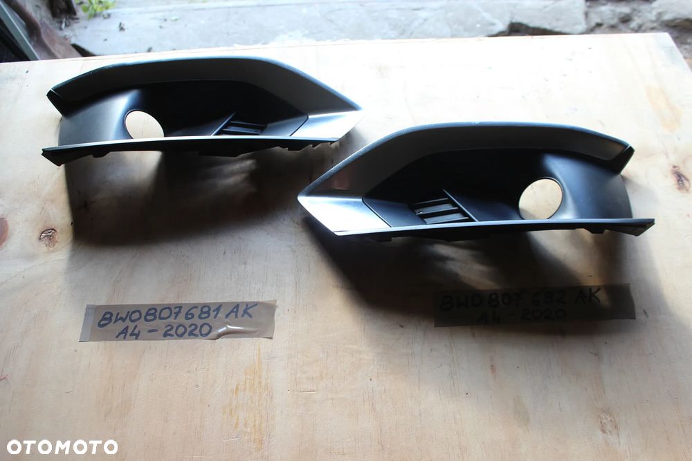 KRATKA ZDERZAKA PRAWA AUDI A4 B9 LIFT 8W0807682AK 2020 - 1