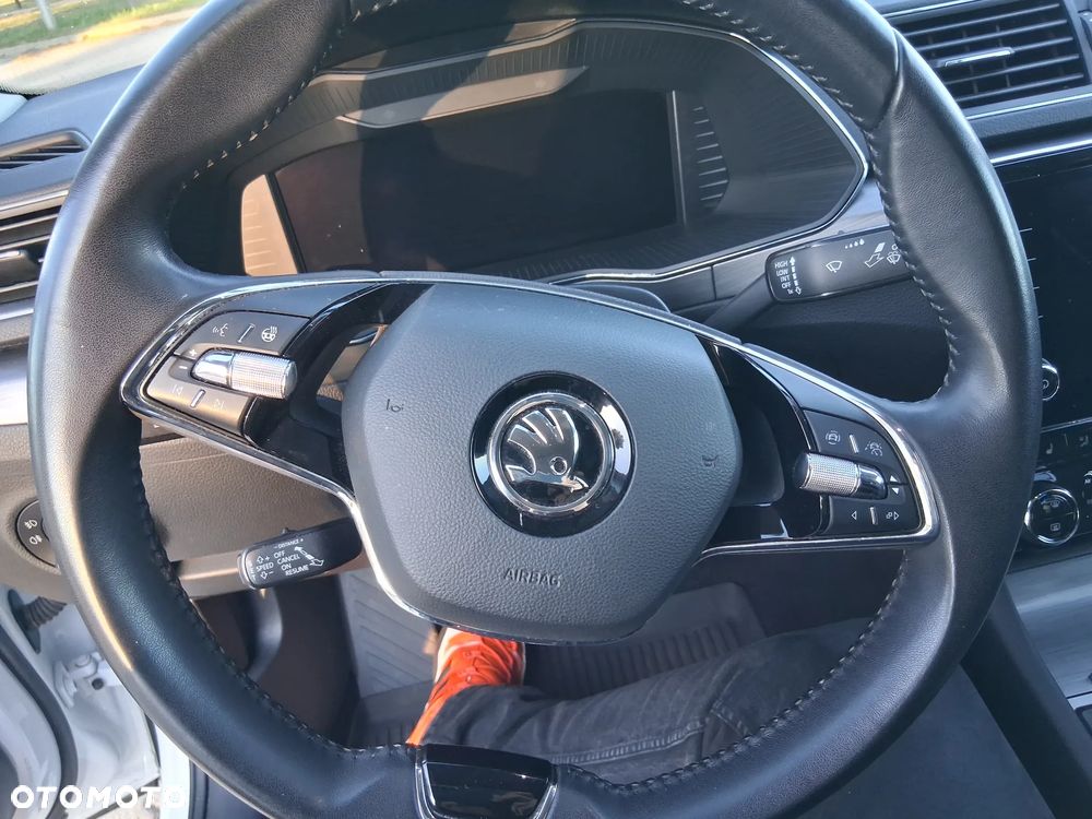 Skoda Superb 2.0 TDI SCR Style DSG - 10