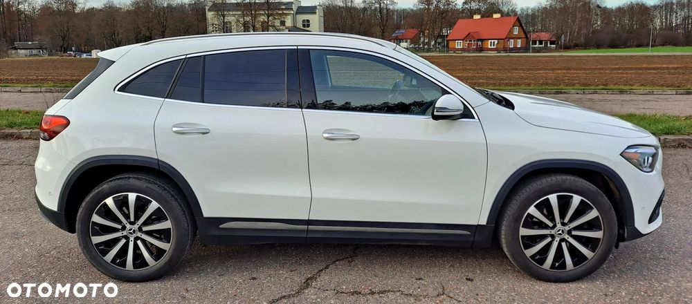 Mercedes-Benz GLA 250 4Matic 8G-DCT Progressive - 3