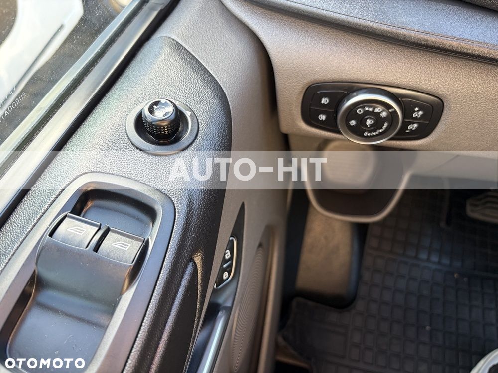 Ford Transit - 25