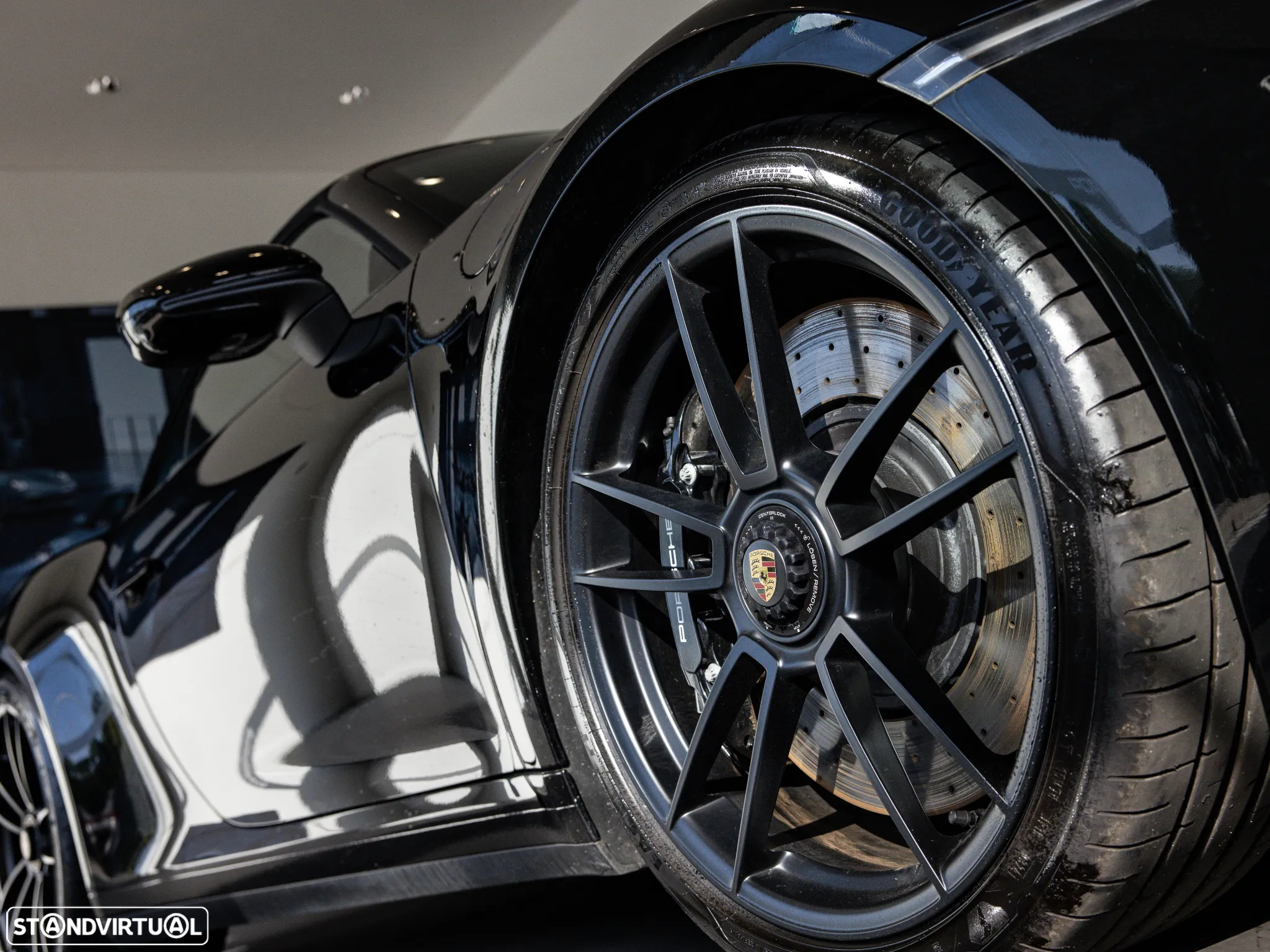 Porsche 911 (992) Carrera Cabrio GTS PDK - 28