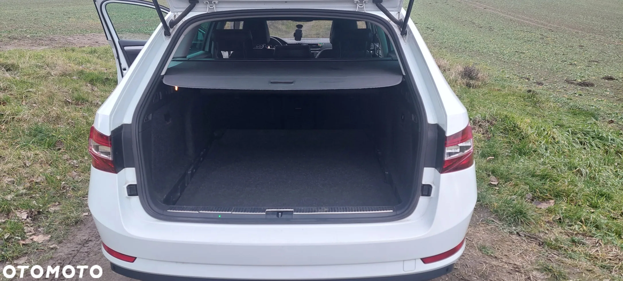 Skoda Superb Combi 2.0 TDI DSG Ambition - 7