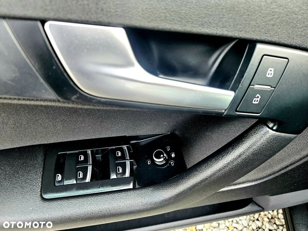 Audi A3 Sportback 1.6 TDI Ambiente - 35