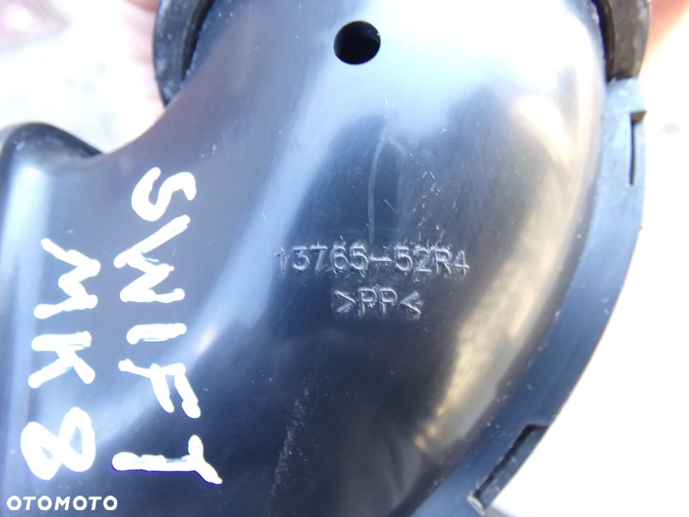 Przewód rura powietrza Suzuki Swift MK8  13765-52R4 - 3