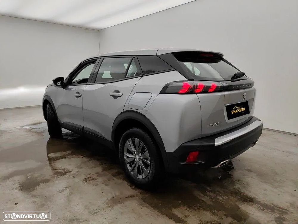 Peugeot 2008 1.2 PureTech Active EAT8 - 4
