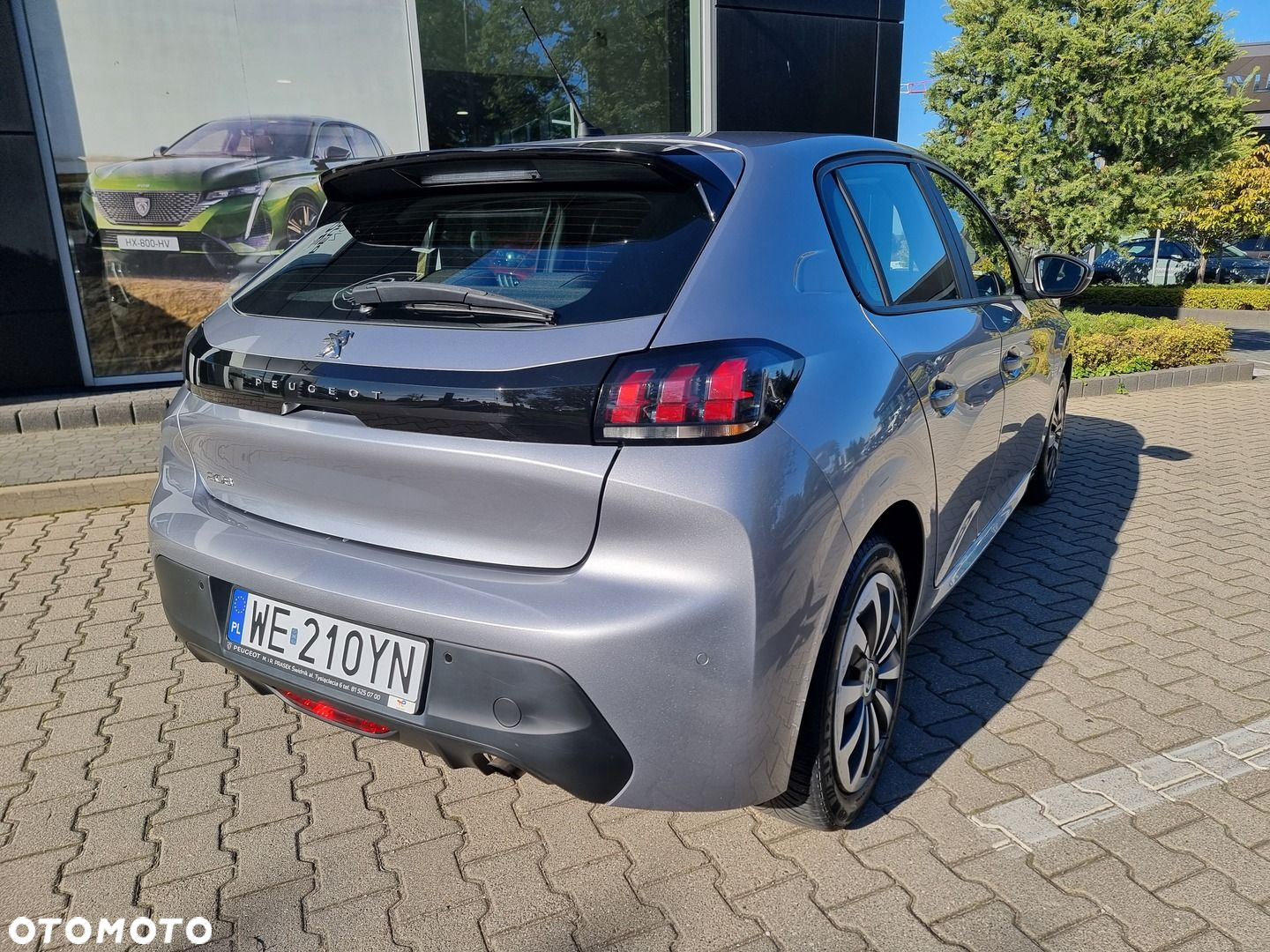 Peugeot 208 - 14