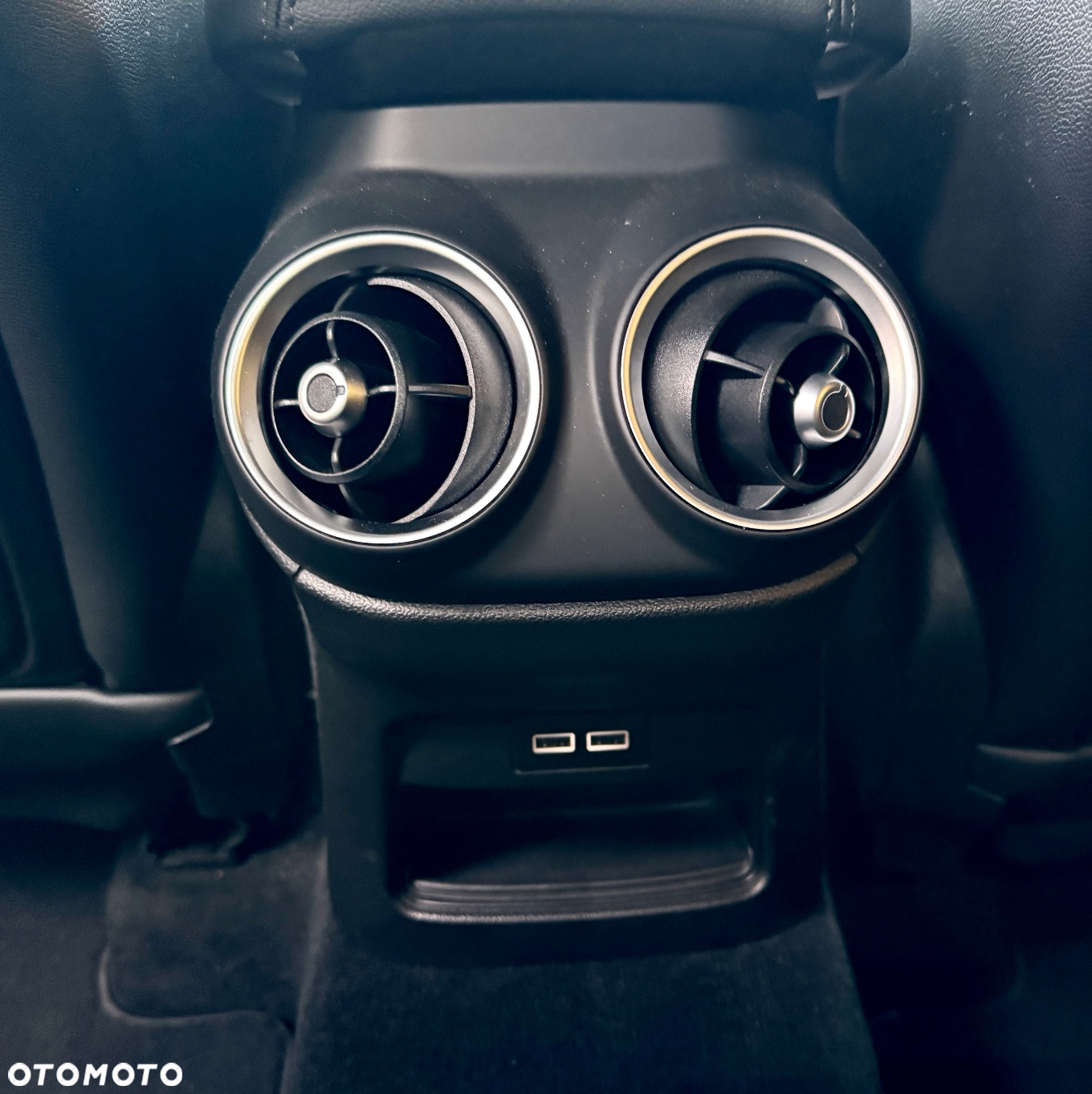Alfa Romeo Stelvio 2.0 Turbo 16V AT8-Q4 Veloce Ti - 22