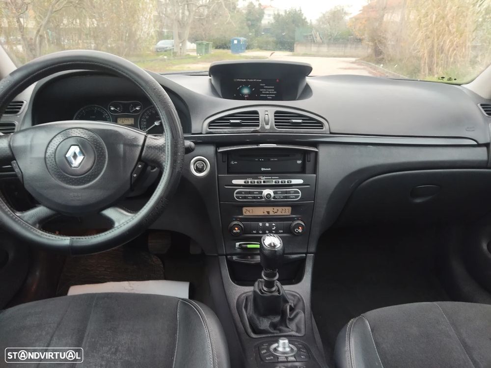Renault Laguna 1.9 dCi Privilege - 8