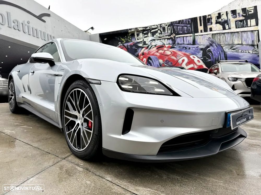 Porsche Taycan 4S - 39