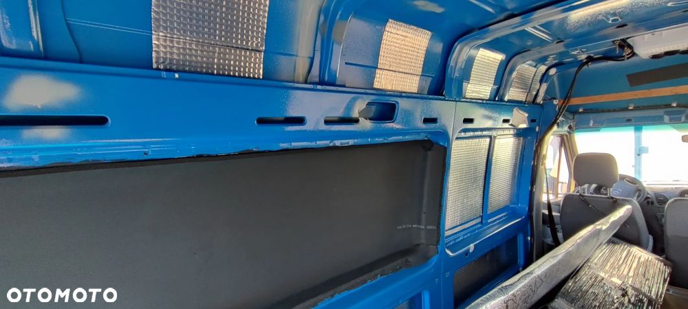 Mercedes-Benz Sprinter - 5