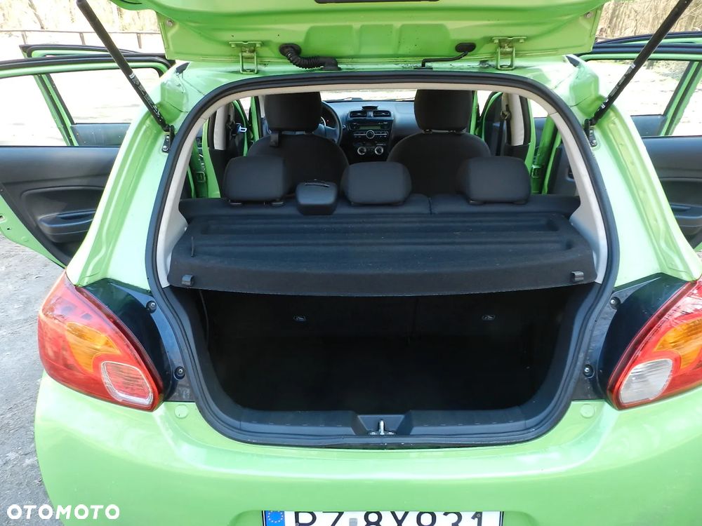 Mitsubishi Space Star - 12