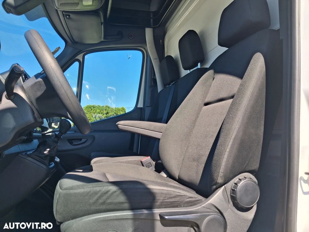 Mercedes-Benz Sprinter 317 - 19