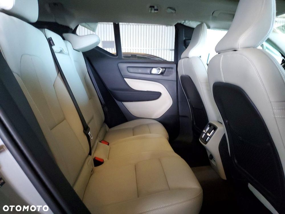 Volvo XC 40 T5 AWD Momentum - 12