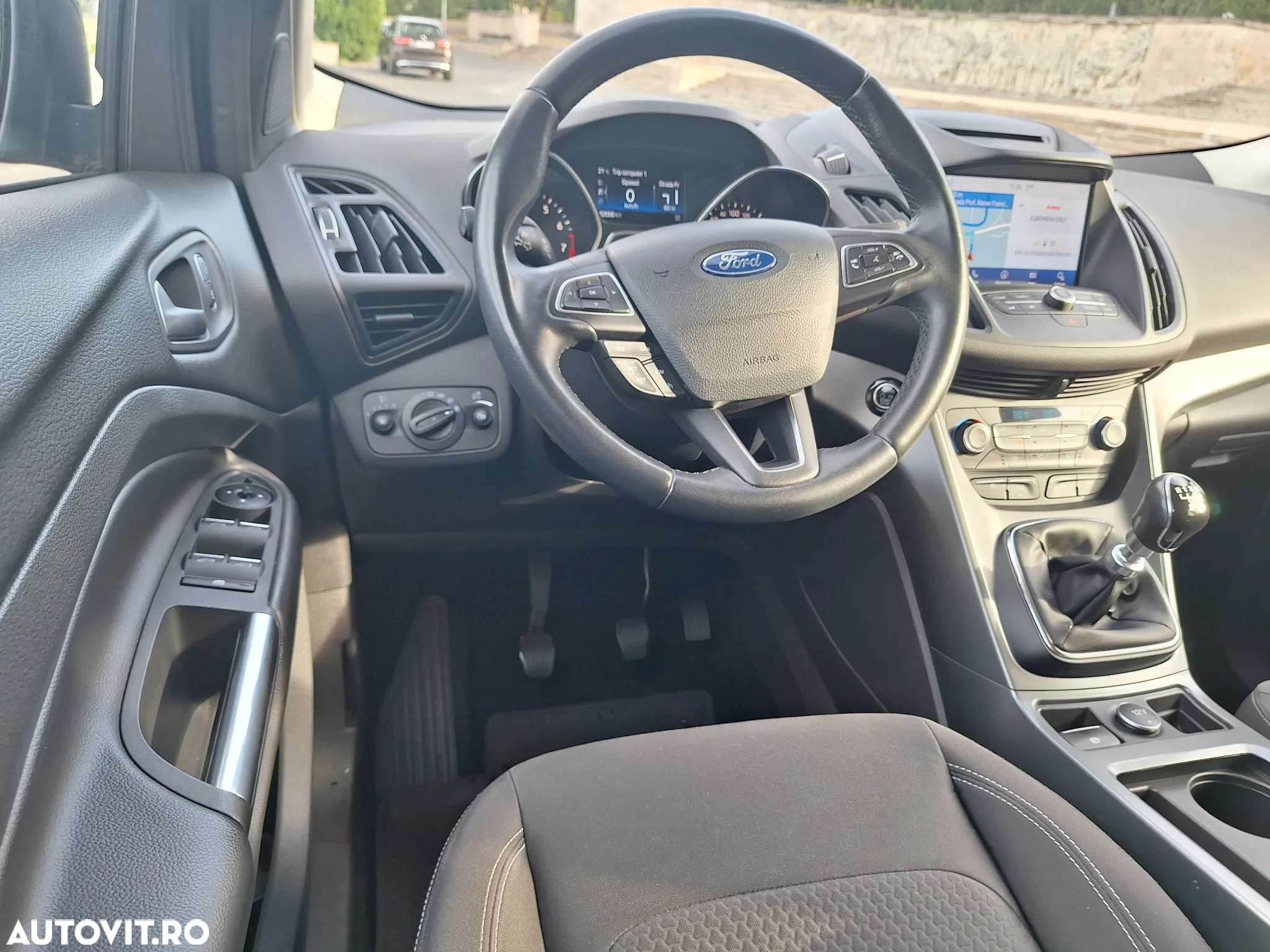 Ford Kuga - 9