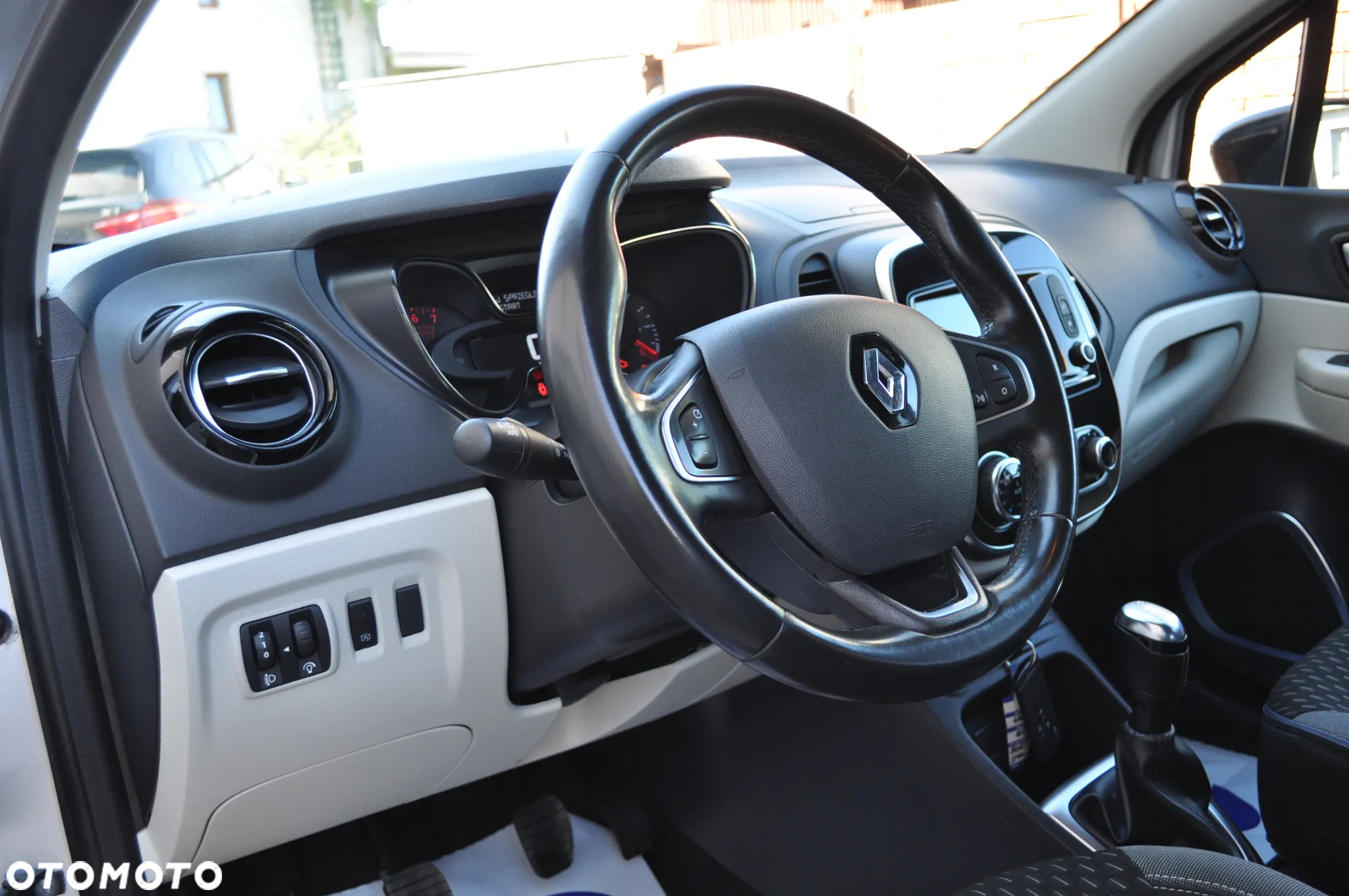 Renault Captur (ENERGY) TCe 90 INTENS - 11