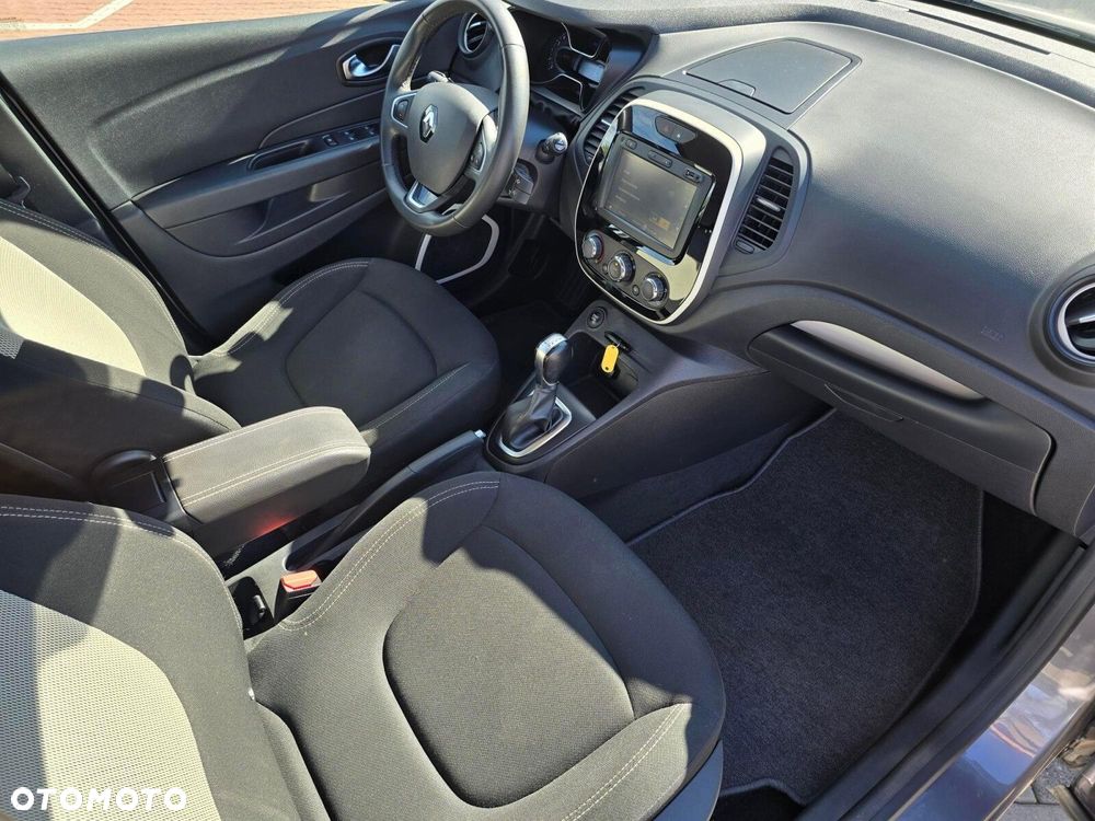 Renault Captur - 16