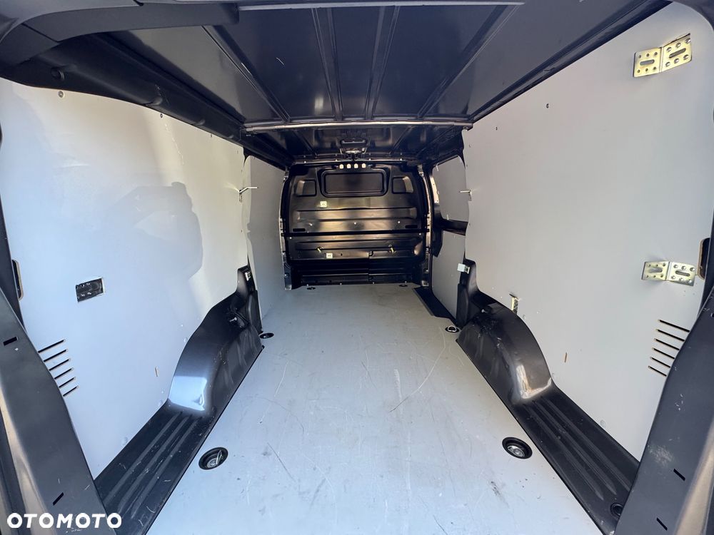 Opel VIVARO - 11