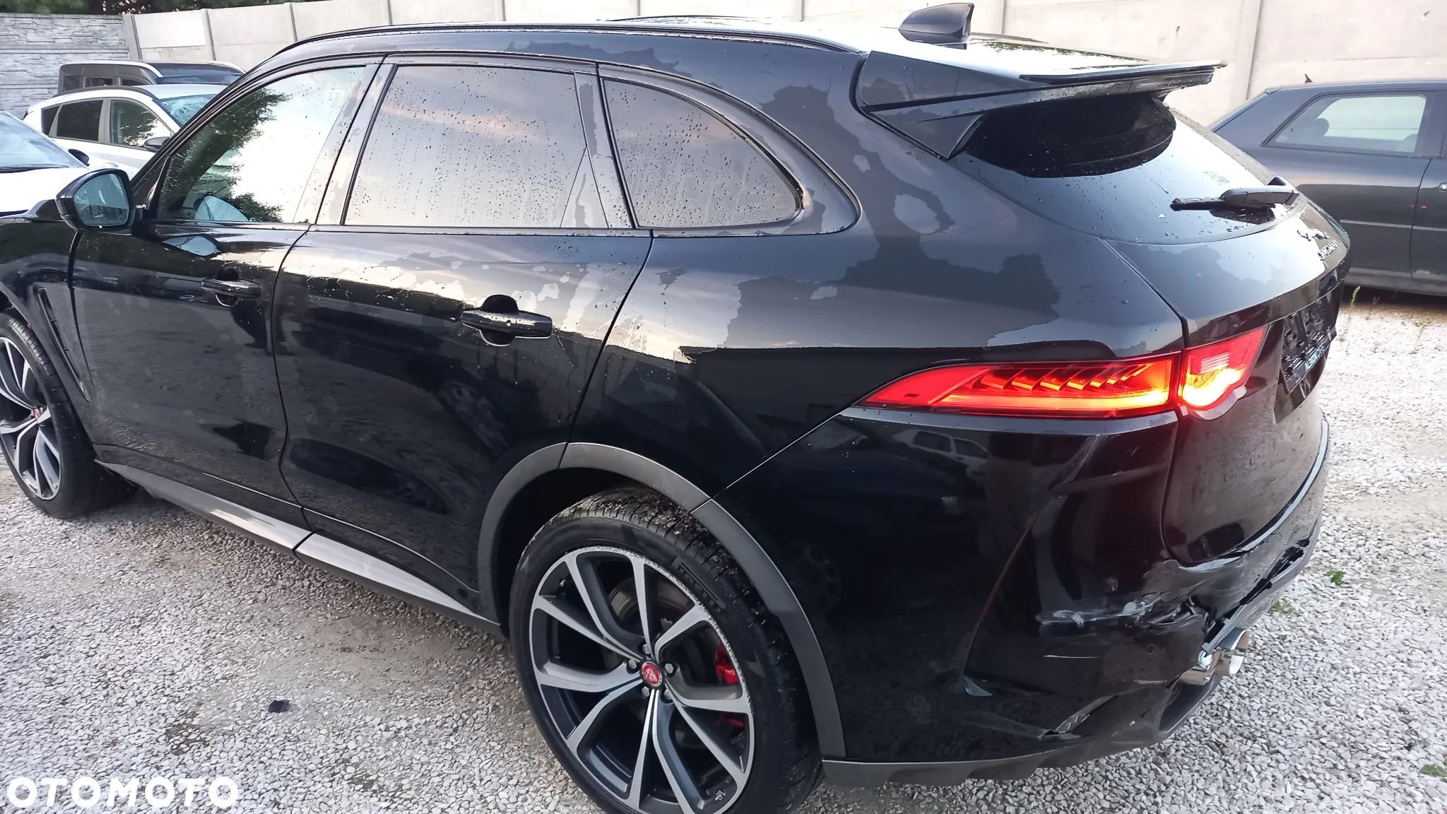 Jaguar F-Pace 5.0 V8 P550 AWD SVR - 1