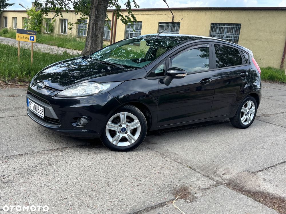 Ford Fiesta 1.25 Champions Edition - 31