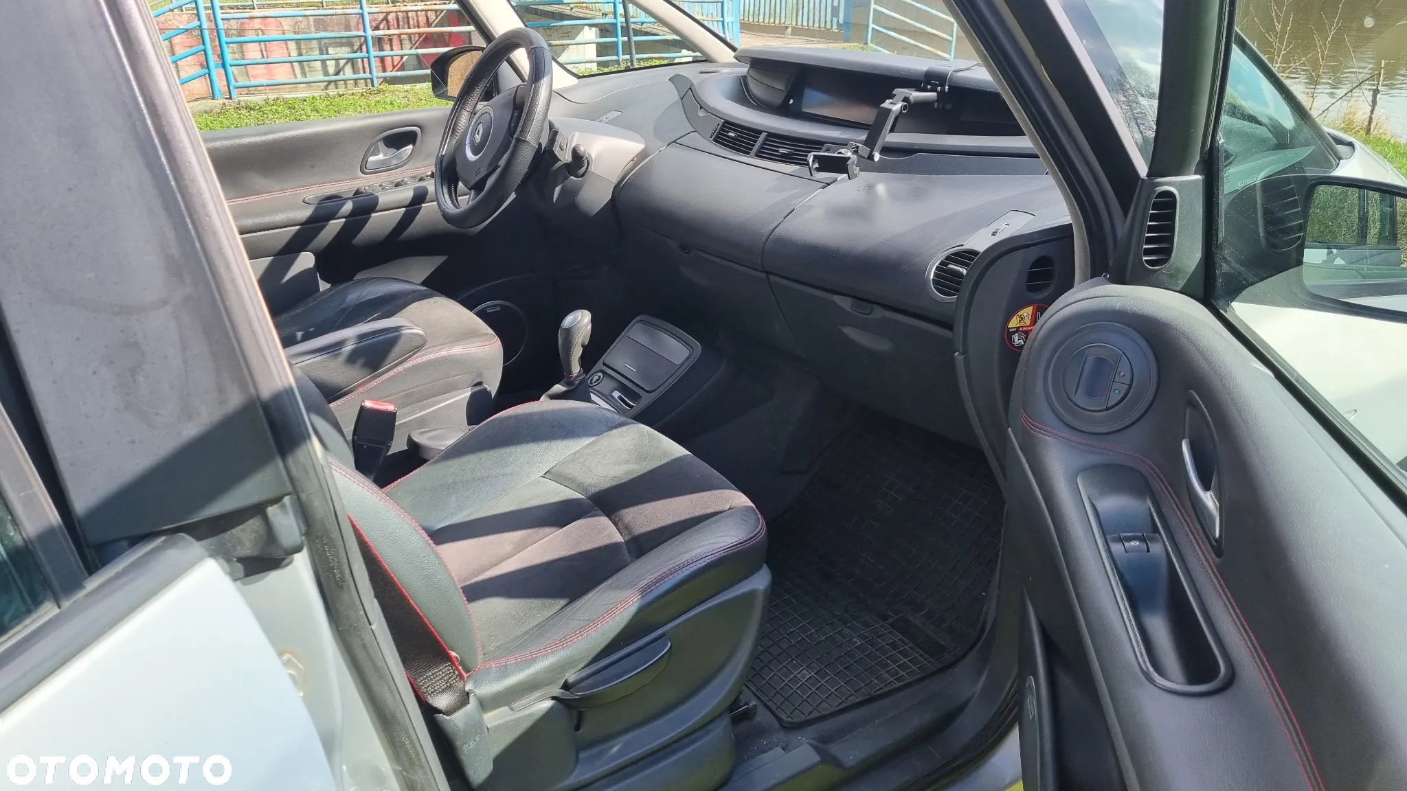 Renault Espace 2.0T Privilege - 10