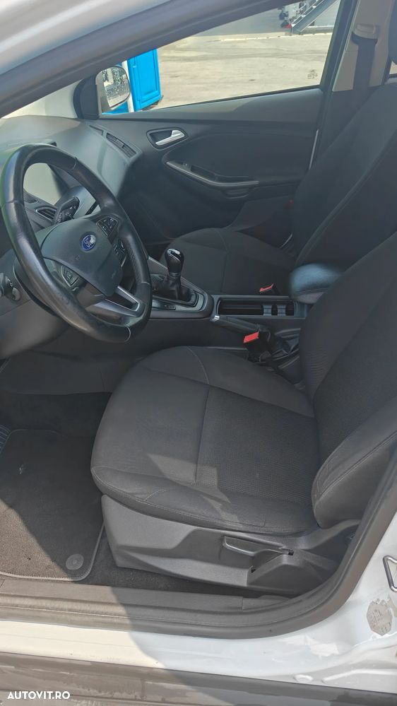 Ford Focus 1.0 EcoBoost Start Stop Trend - 11