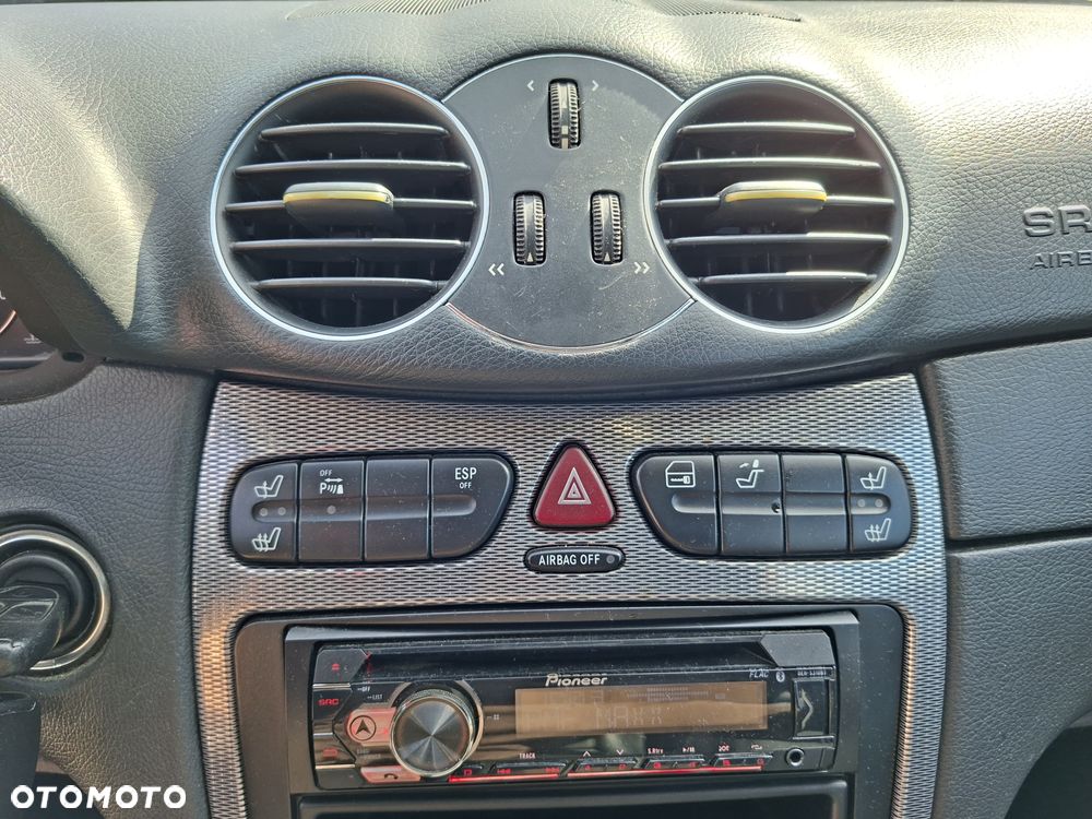 Mercedes-Benz CLK - 21