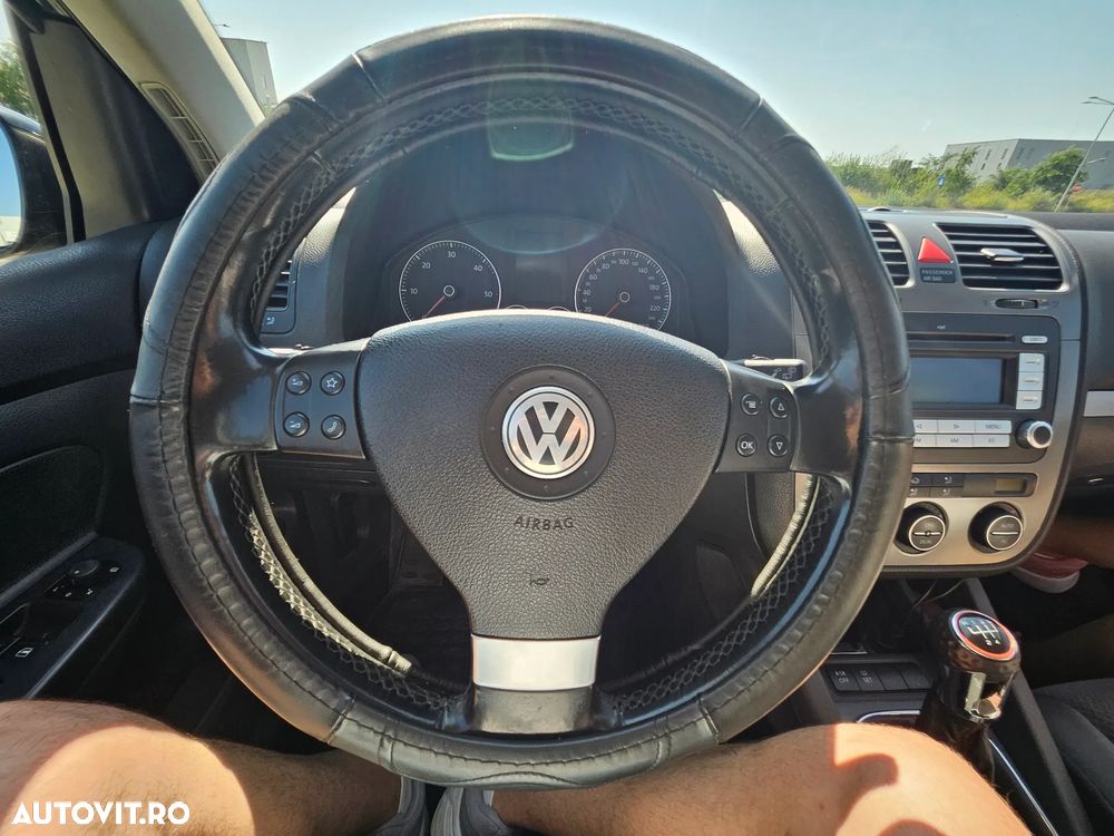 Volkswagen Golf - 12