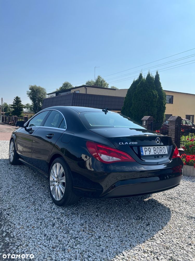 Mercedes-Benz CLA 200 - 4