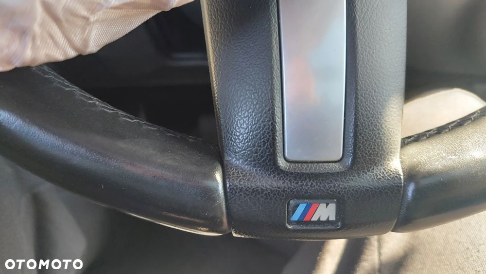 BMW Seria 3 330d xDrive Edition M Sport Shadow - 7